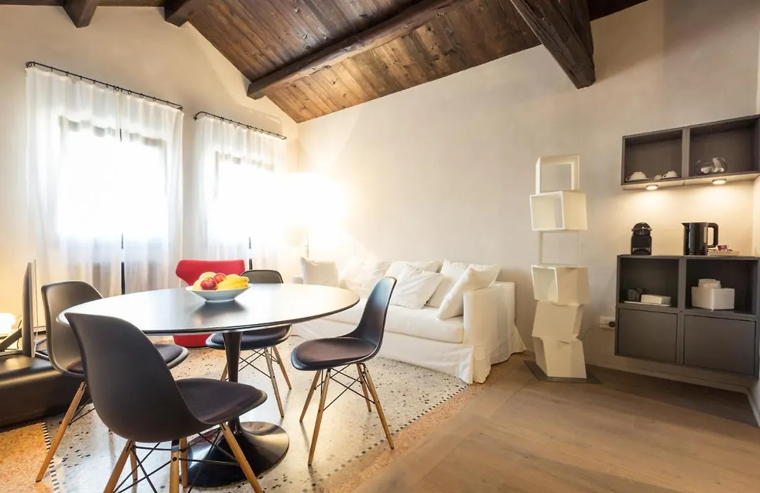 Amazing Modern Design Home, Campo dei Mori. WIFI-1